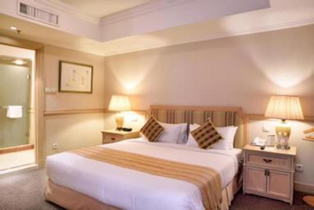 Royal Penang Hotel