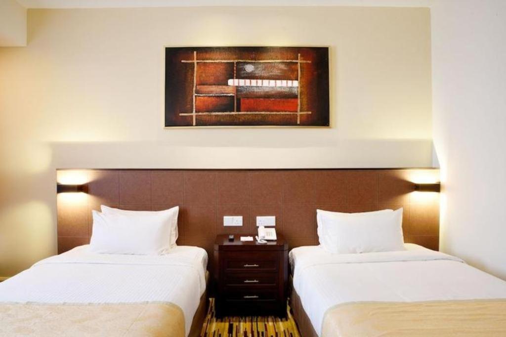 Royal Penang Hotel 4*